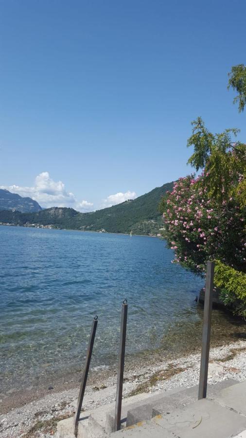 L'Oleandro Sul Lago D'Iseo B&B Sulzano Exterior photo